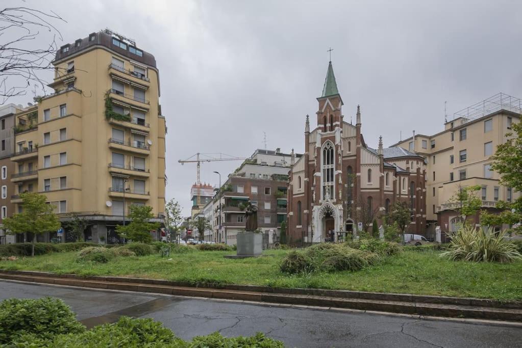 Youhosty - Lepetit 3 Milano Dış mekan fotoğraf